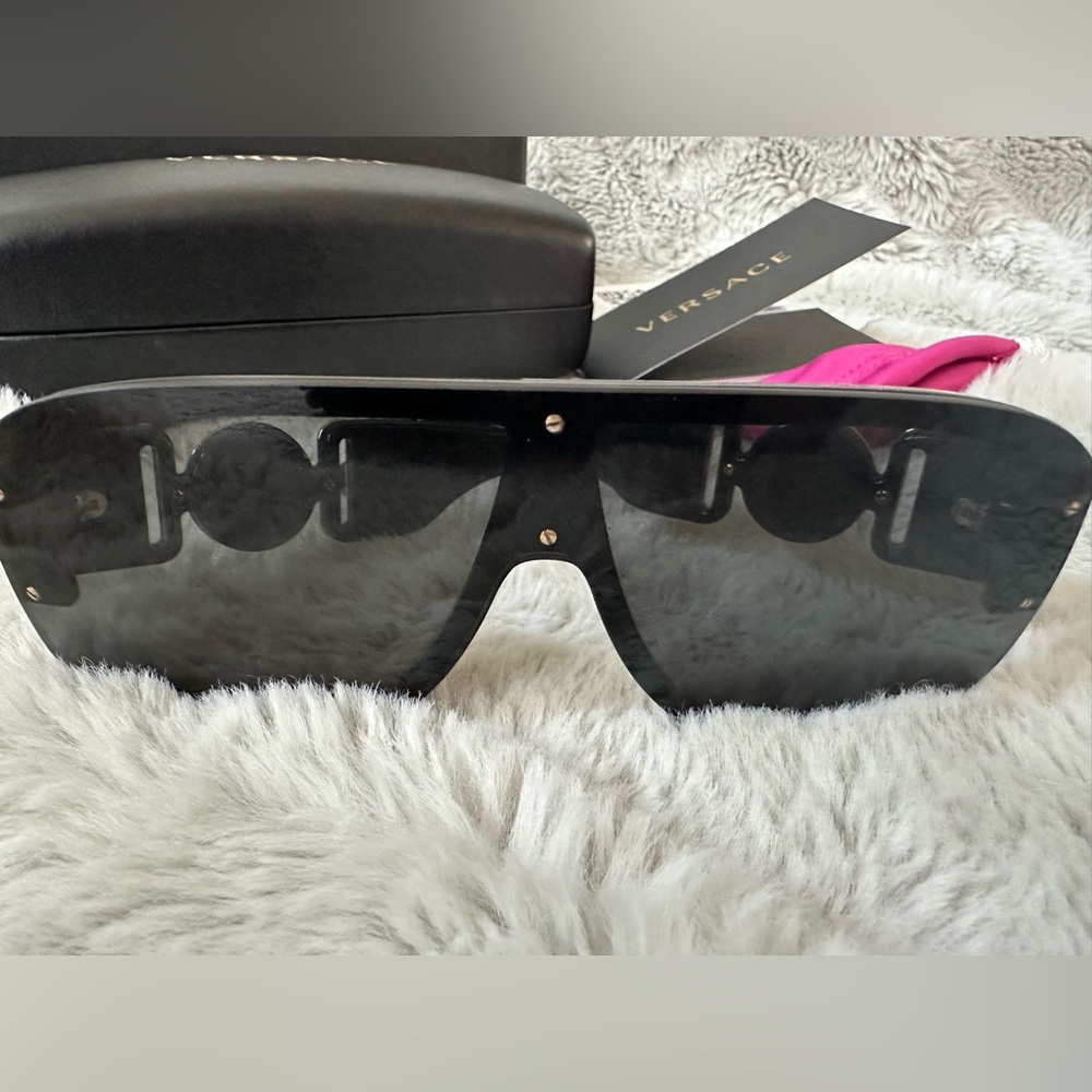 Versace Sunglasses Like New